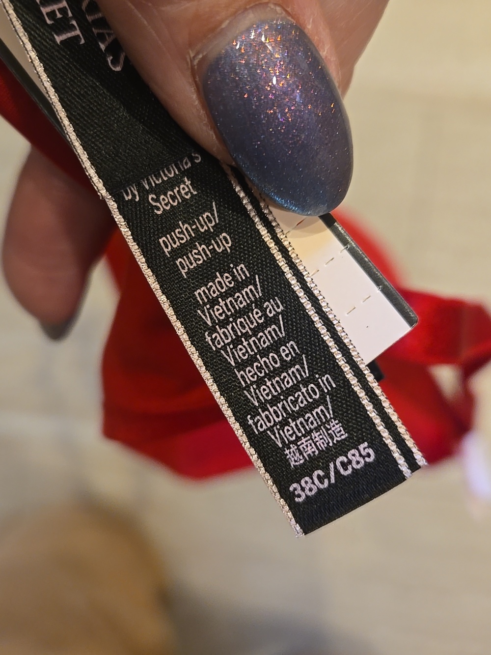New Victoria's Secret Red Push-Up Bra - Picture 9 of 10